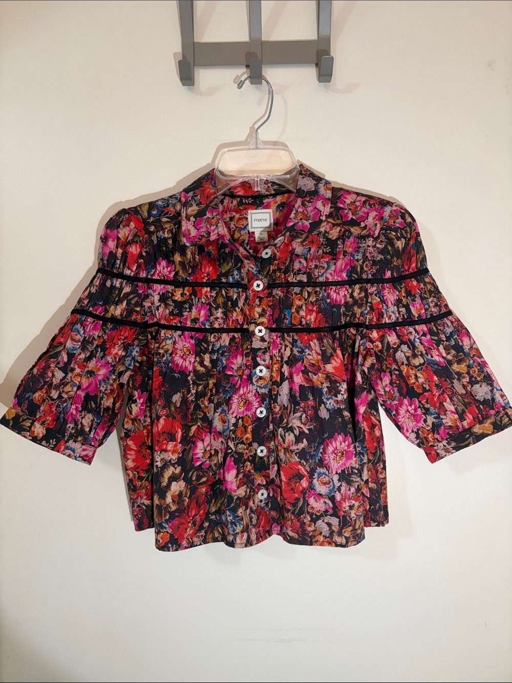 Maeve/Anthropologie Floral Button-Front Blouse in Black and Pink
